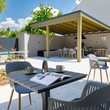 Park 5 By Interhome بالاتونسزارسكو